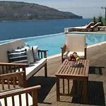 מלון דירות εn Plo Luxury Karavostásion