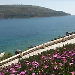 εn Plo Luxury