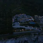 εn Plo Luxury 4* Karavostásion