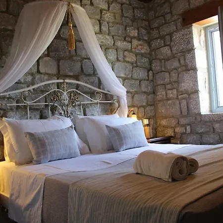 Апарт-отель εn Plo Luxury Каравостаси