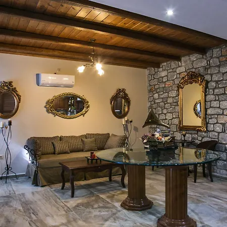 Aparthotel εn Plo Luxury 4*