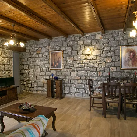 εn Plo Luxury Lejlighedshotel Karavostásion