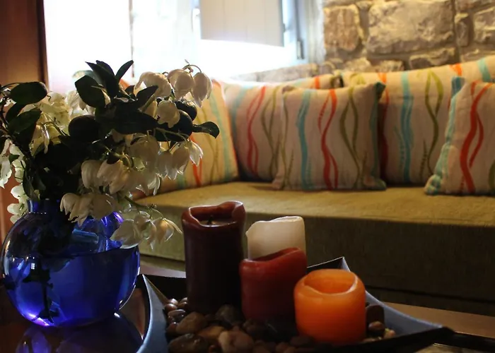 Aparthotel εn Plo Luxury 4*