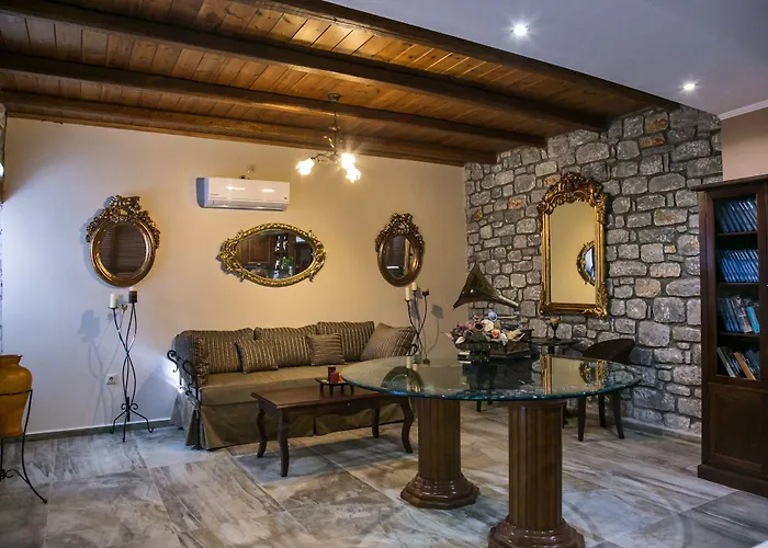 Aparthotel εn Plo Luxury 4*