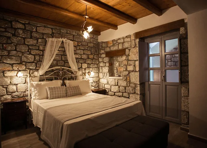 εn Plo Luxury Aparthotel Karavostasi (East Mani)