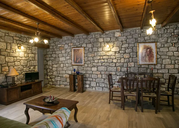 εn Plo Luxury Aparthotel Karavostasi (East Mani)