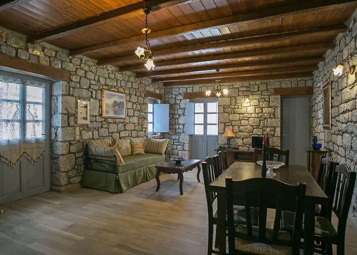 εn Plo Luxury Appart hôtel Karavostásion