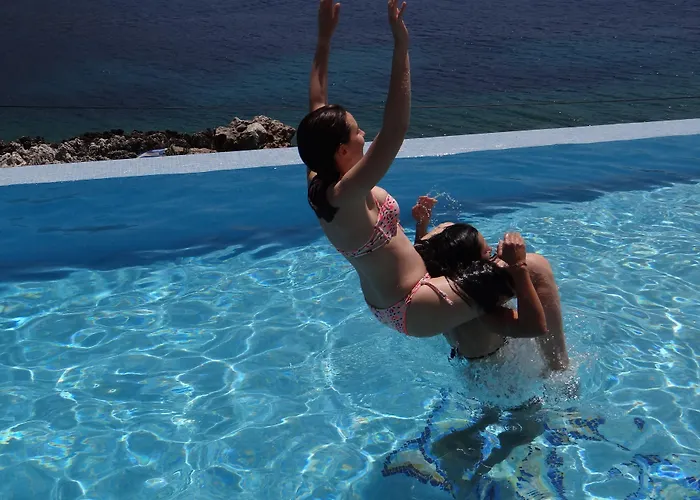 εn Plo Luxury Aparthotel Karavostásion