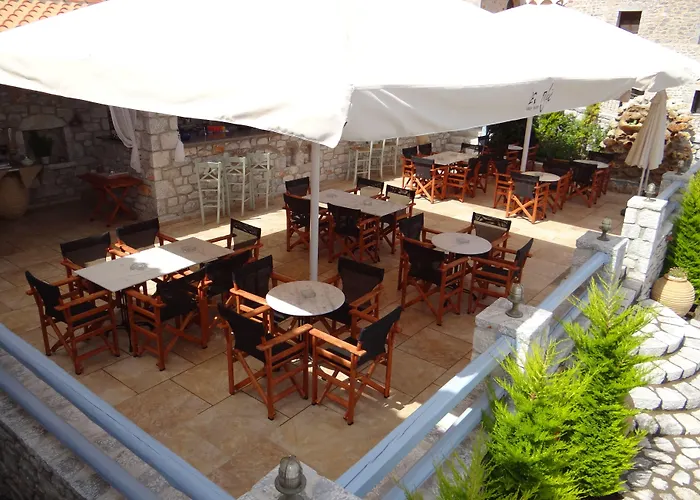 Apartahotel εn Plo Luxury Karavostásion