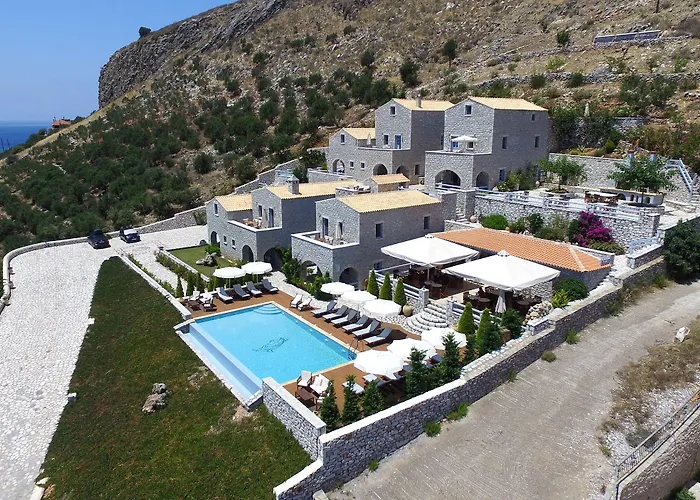 Aparthotel εn Plo Luxury Karavostásion