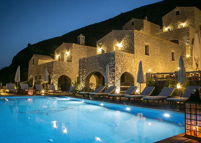 Apartahotel εn Plo Luxury Karavostásion